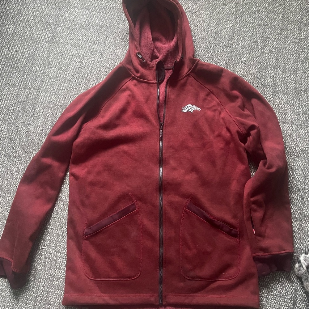 Men's L DC Thermal fleece Burgundy Hooded Jacket with Broncos Logo.